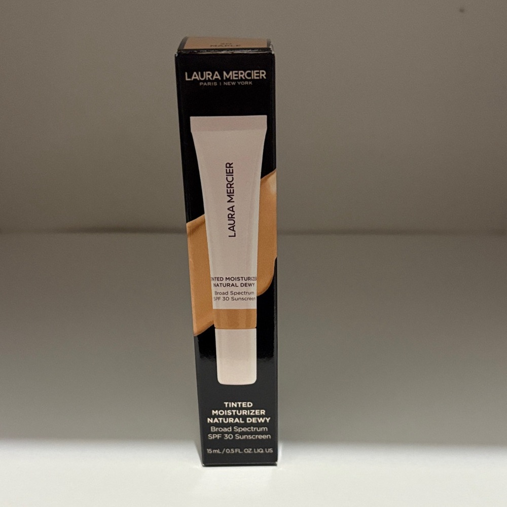 Laura Mercier Tinted Moisturizer - Tan